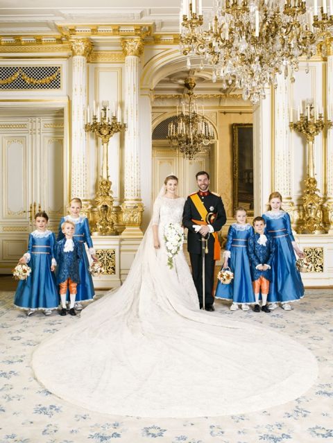 Princess stephanie royal discount wedding dress elie saab