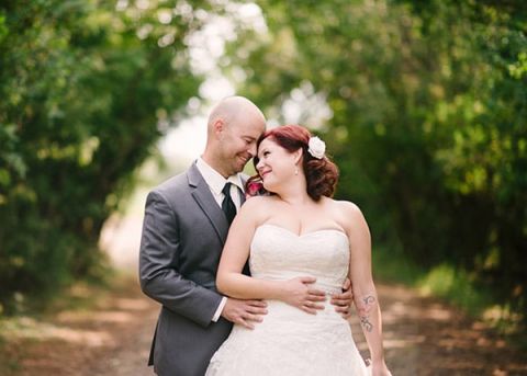 Vintage Styled Bride and Groom | Milton Photography | See More: https://heyweddinglady.com/ruby-and-gray-wedding-with-vintage-book-details-from-milton-photography/