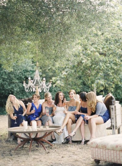 Bridesmaids in Chic Navy Blue | Caroline Tran Photography