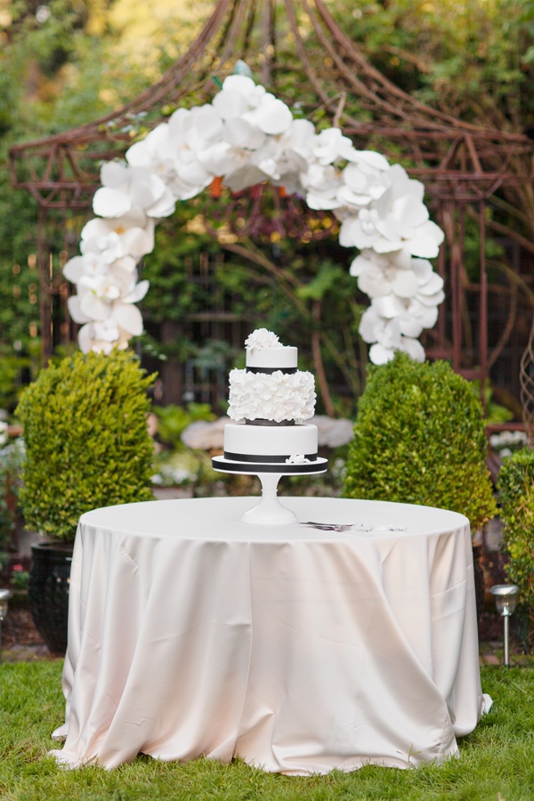 Love in Bloom Paper Flower Ideas for Your Wedding Hey