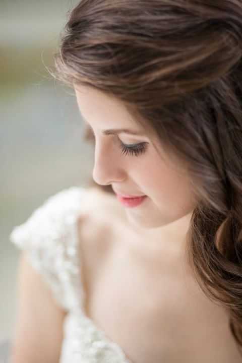 Elegant Simplicity - A Classic and Romantic Wedding Day Look | Craig Hodge Photography | See More! https://heyweddinglady.com/elegant-simplicity-in-royal-purple-from-craig-hodge-photography/