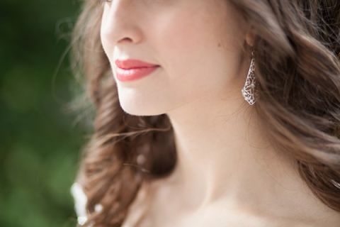 Berry Lips for a Summer Wedding with Silver Filigree Earrings | Craig Hodge Photography | See More! https://heyweddinglady.com/elegant-simplicity-in-royal-purple-from-craig-hodge-photography/