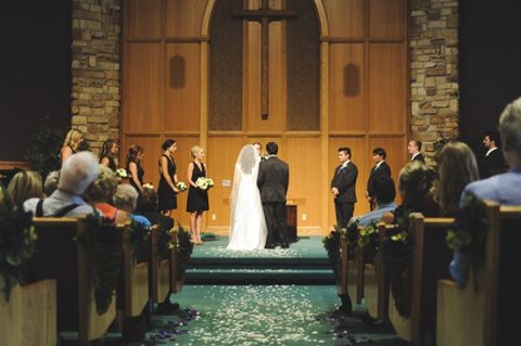 A Woodsy Wedding Chapel Ceremony | Tonie Christine Photography | See More! https://heyweddinglady.com/fresh-and-chic-modern-rustic-washington-wedding/