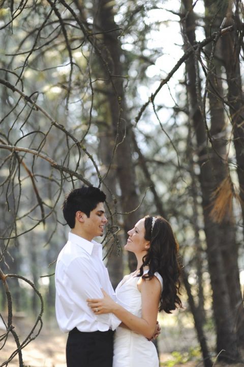 Modern Wedding Style Meets a Woodsy Setting | Tonie Christine Photography | See More! https://heyweddinglady.com/fresh-and-chic-modern-rustic-washington-wedding/