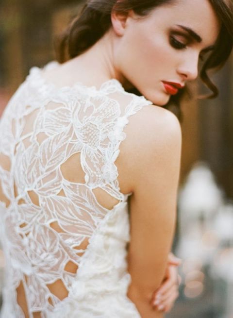 Floral Lace Wedding Dress by Claire Pettibone | This Modern Romance | See More! https://heyweddinglady.com/falling-petals-floral-lace-trends-spring/