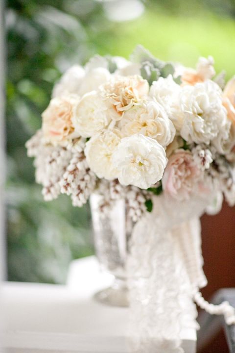 Lush White Garden Rose Bouquet | Mi Belle Photographers | See More! https://heyweddinglady.com/falling-petals-floral-lace-trends-spring/