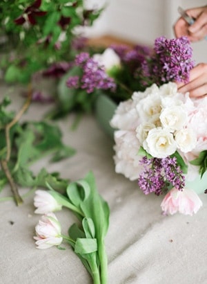DIY Lush Spring Centerpiece | Laura Murray Photography | Style Me Pretty - http://www.stylemepretty.com/living/2014/05/20/diy-lush-spring-centerpiece/
