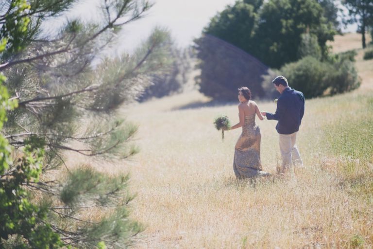 Rustic Glam Santa Barbara Mountain Elopement | Alexandra Wallace Photography | See More! https://heyweddinglady.com/the-ultimate-rustic-glam-elopement-from-alexandra-wallace-photography/