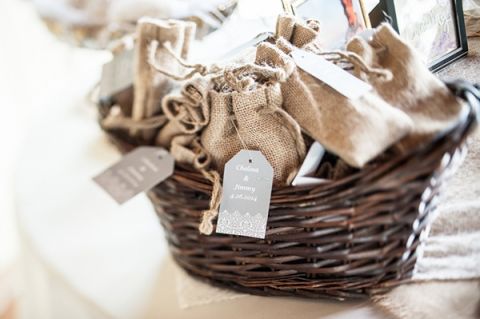 Natural Burlap Wedding Favors with Flower Seeds | Dawn Huemann Photography | See more! https://heyweddinglady.com/sweet-and-stylish-mountaintop-wedding-by-dawn-heumann-photography/