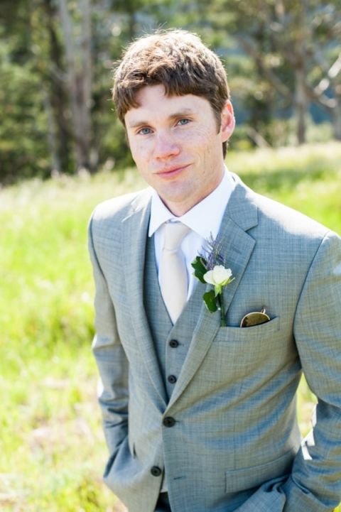Handsome Groom in a Gray Three Piece Suit | Dawn Huemann Photography | See more! https://heyweddinglady.com/sweet-and-stylish-mountaintop-wedding-by-dawn-heumann-photography/