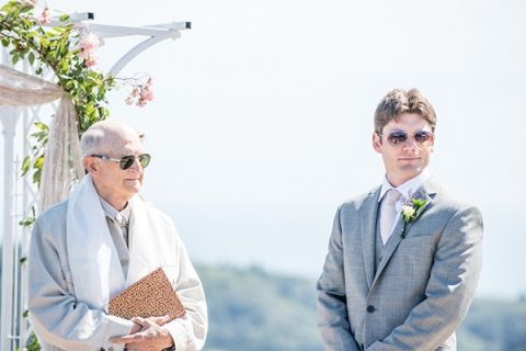 The future is so bright, this groom had to wear shades | Dawn Huemann Photography | See more! https://heyweddinglady.com/sweet-and-stylish-mountaintop-wedding-by-dawn-heumann-photography/