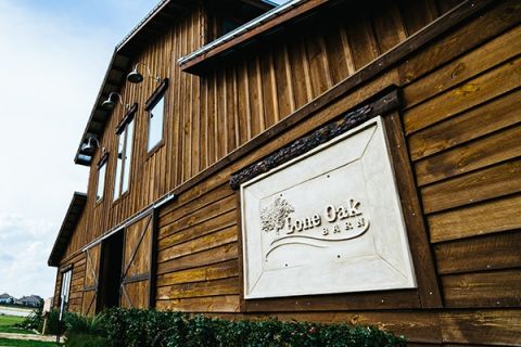 Cowgirl Up - The Ultimate Country Chic Bridals at Lone Oak Barn | Tim Kyle Photography | See More! https://heyweddinglady.com/cowgirl-up-the-ultimate-country-chic-bridal-portraits/