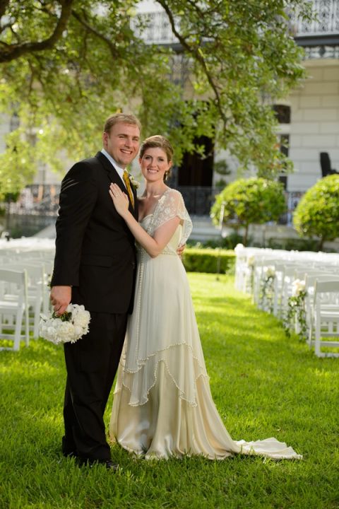 Classic Southern Charm Wedding Portraits at The Orleans Club | Eye Wander Photography | See More! https://heyweddinglady.com/gold-and-champagne-wedding-in-new-orleans/