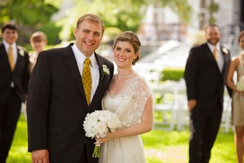 Romantic Southern Wedding with Vintage 1920s Style | Eye Wander Photography | See More! https://heyweddinglady.com/gold-and-champagne-wedding-in-new-orleans/
