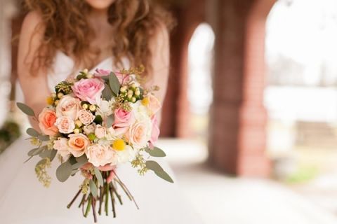 Hand Tied Bridal Bouquet with Eucalyptus | Kirstyn Marie Photography | Relaxed Glam Southern Barn Wedding