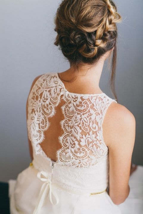 Gorgeous Open Lace Back on the Sarah Seven Mademoiselle Dress | Alexandra Wallace Photography | Bold Boho Bridal Style for Autumn