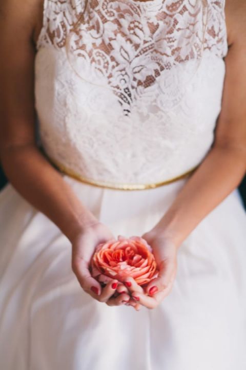 Lace and Roses | Alexandra Wallace Photography | Bold Boho Bridal Style for Autumn