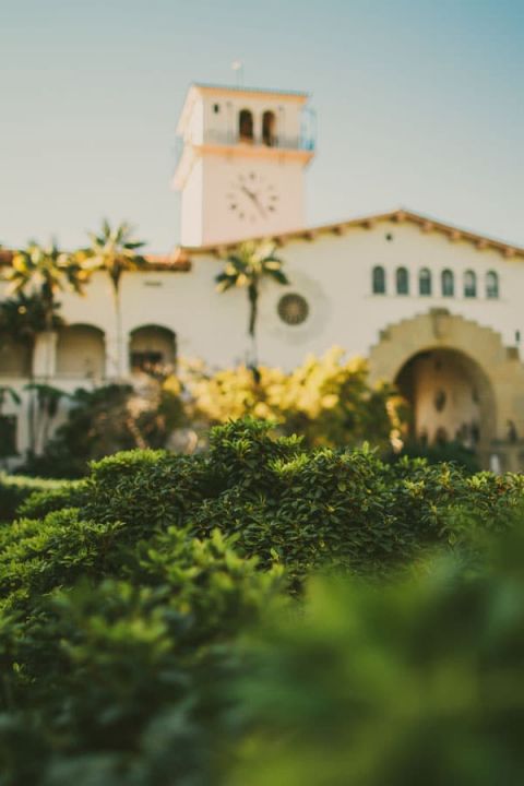 Santa Barbara Courthouse | Yes, Dear. Studio | Old World Spanish Inspired Wedding