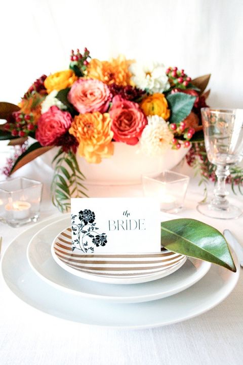 Black and White and Gold Fall Table | Styling Modern Metallics with a Classic Autumn Palette for Chic Table Decor | Hey Wedding Lady