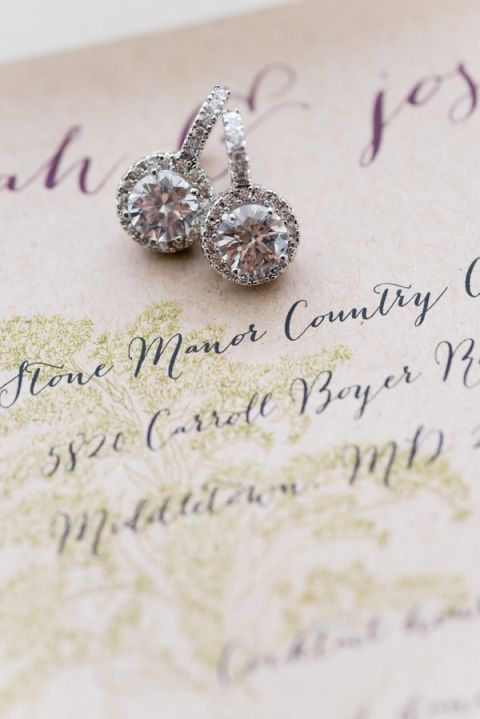 Classic Round Diamond Earrings | Kirsten Smith Photography | English Inspired Country Club Wedding in Purple and White