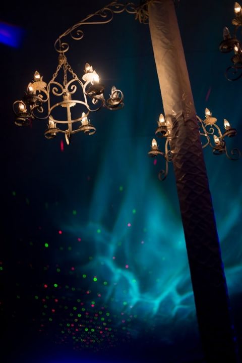 Projected Laser Light Show on the Reception Canopy | Kirsten Smith Photography | English Inspired Country Club Wedding in Purple and White