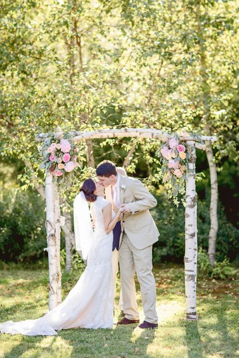 Elegant Farm Wedding in Pastels and Gold Glitter - Hey Wedding Lady