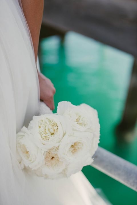 Classic White Garden Rose Bouquet | Vitaly M Photography | Black Tie Coastal Wedding with Classic Beach Details