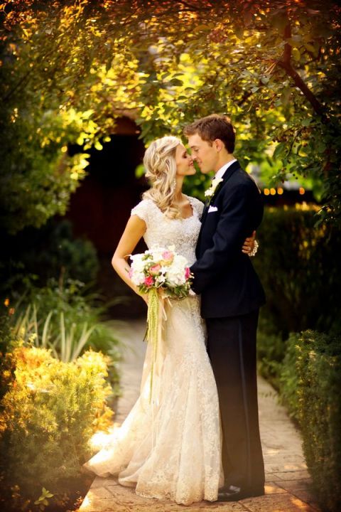 Custom Lace Justin Alexander Wedding Dress | Pepper Nix Photography | The Most Fabulous Bridal Fashion from 2014! 