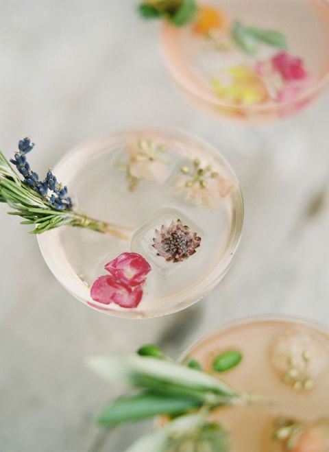 Spring Blossom Cocktails | Peaches and Mint Photography | Specialty Cocktails and Wedding Bar Ideas