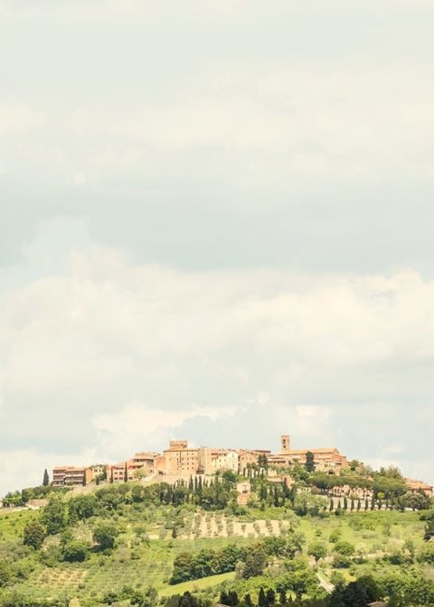 Hilltop Village in Italy | Mike Larson Photography | A Romantic Tuscan Bridal Shoot