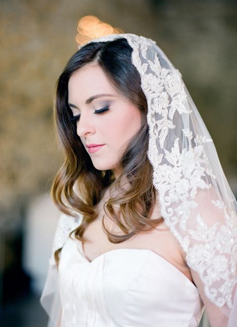 Floral Lace Veil | Samantha Kirk Photography | Blue, Burgundy, and Bronze Spring Wedding