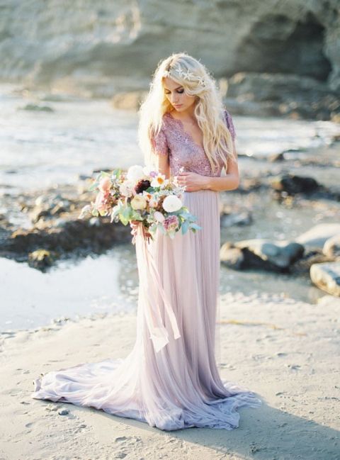 The Perfect Wedding Dress for a Beach Bride Hey Wedding Lady