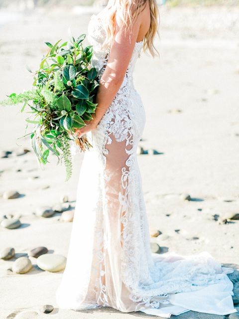 Azure Waves - a Glam Beach Bride Editorial - Hey Wedding Lady