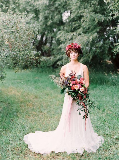 15 Bold and Beautiful Fall Bouquet Ideas - Hey Wedding Lady