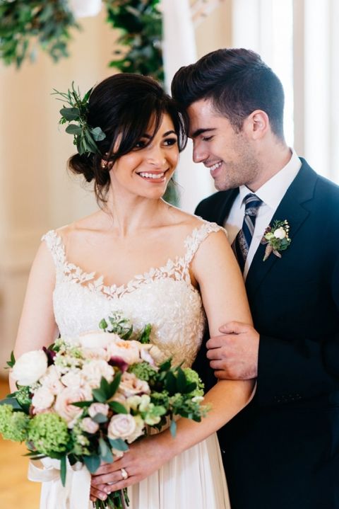 Elegant Floral Lace Wedding Dress for Spring