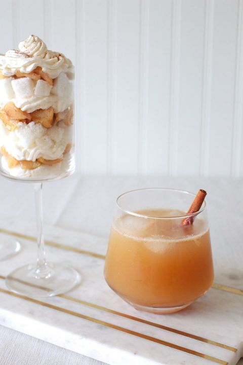 Caramel Apple Cider and Whiskey Fall Cocktails