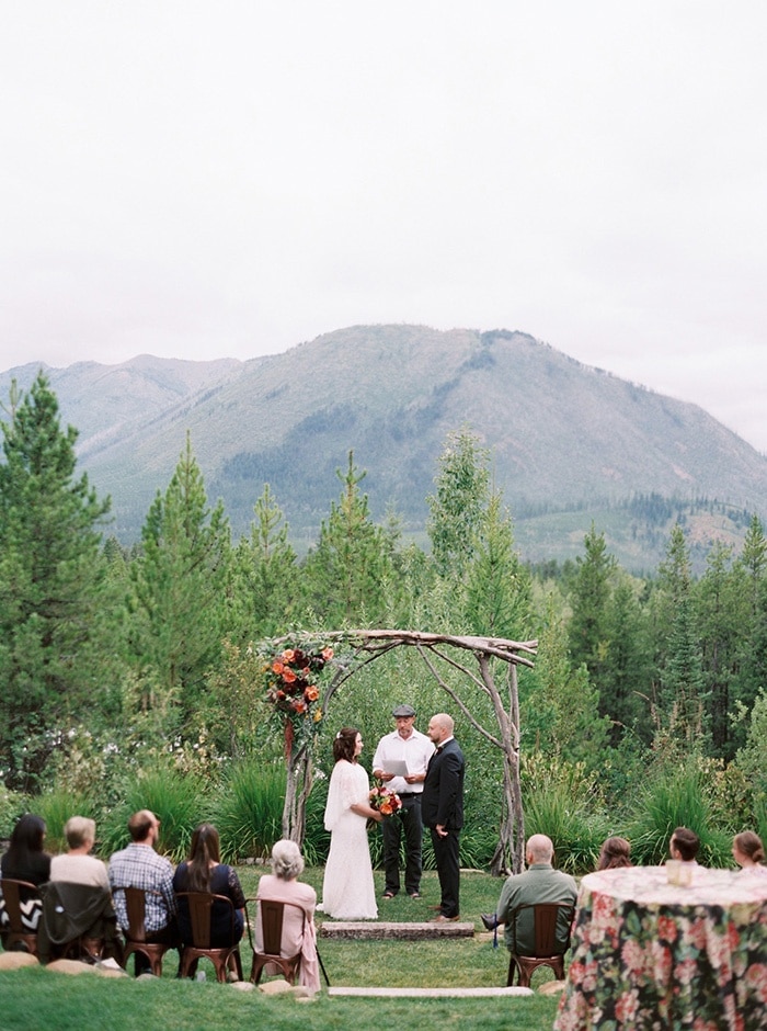 Montana Mountain Wedding in Vibrant Summer Colors - Hey Wedding Lady