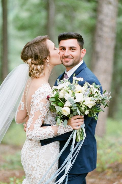 Elegant and Romantic Mountain Wedding Portraits