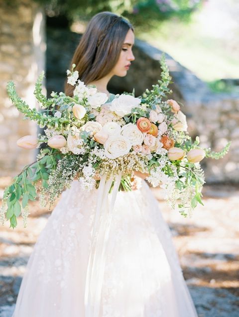 Romantic and Glamorous Bridal Bouquet