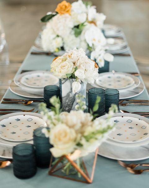 Modern Marble and Metallic Wedding Decor - Hey Wedding Lady