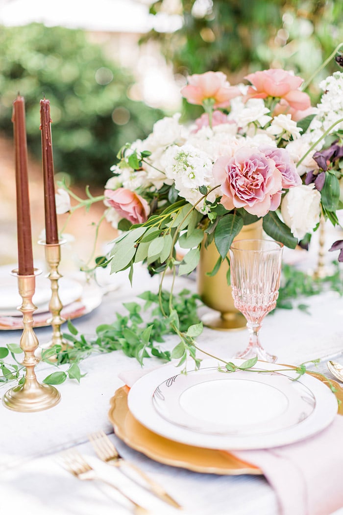 Romantic Earth Tones for a Modern Estate Wedding - Hey Wedding Lady