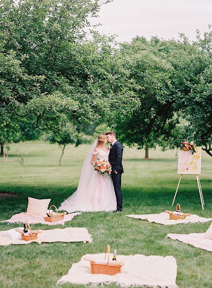 Modern Color and Preppy Style for a Picnic Wedding Hey Wedding Lady