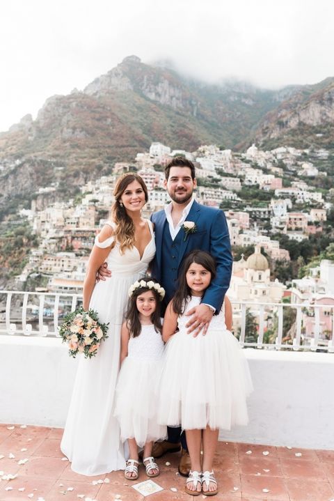 Gorgeous Family Wedding Photos with the Cutest Flower Girls