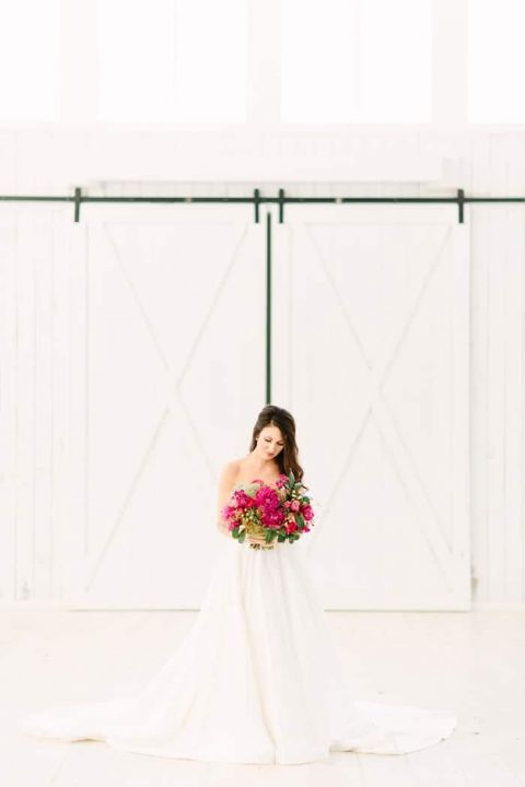 Gorgeous Southern Bridal Portraits at The White Sparrow Barn