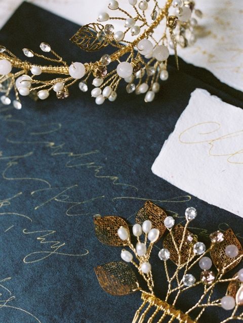 Black and Gold Tones Bring Old World Elegance to this Villa Wedding