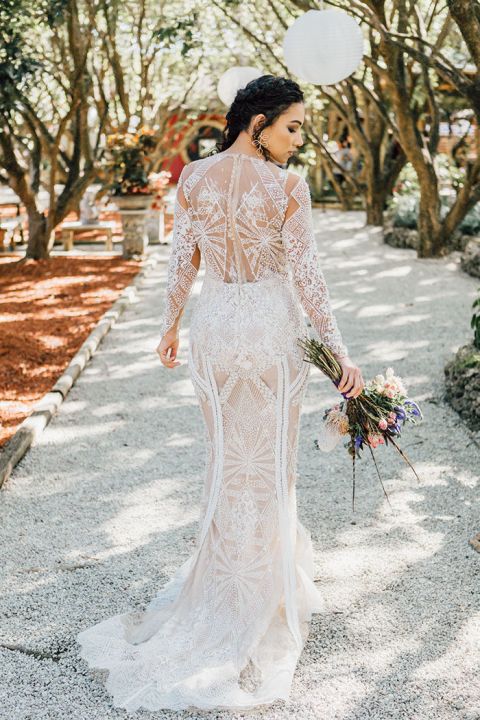 Indie Wedding Glam In Amethyst And Gold Hey Wedding Lady