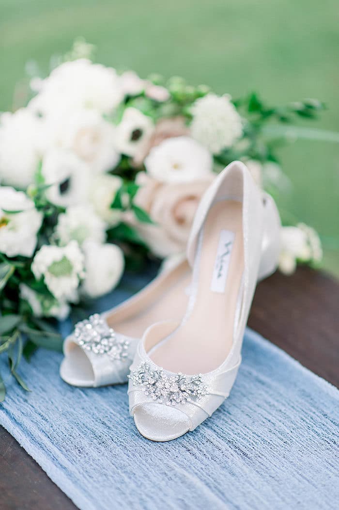 Modern Fairy Tale Wedding with Dusty Blue Details - Hey Wedding Lady