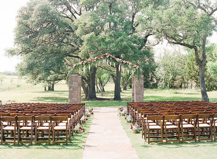 Country Glamour for a Blue and Burgundy Wedding - Hey Wedding Lady