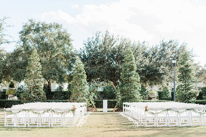 Geometric Details Give this Garden Wedding Modern Vibes - Hey Wedding Lady