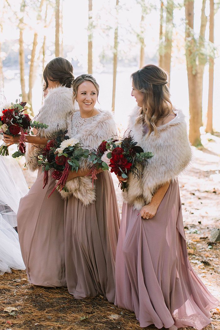 Cozy Lodge Wedding with the Colors of New England in the Fall - Hey ...